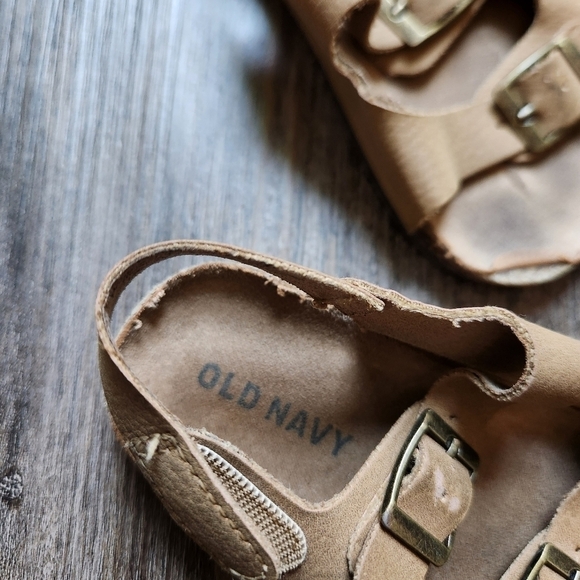 Baby Sandlas - Picture 9 of 10